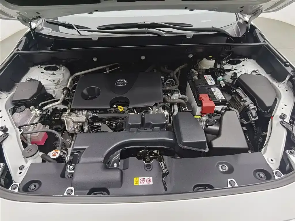 Toyota RAV4 — фото 10