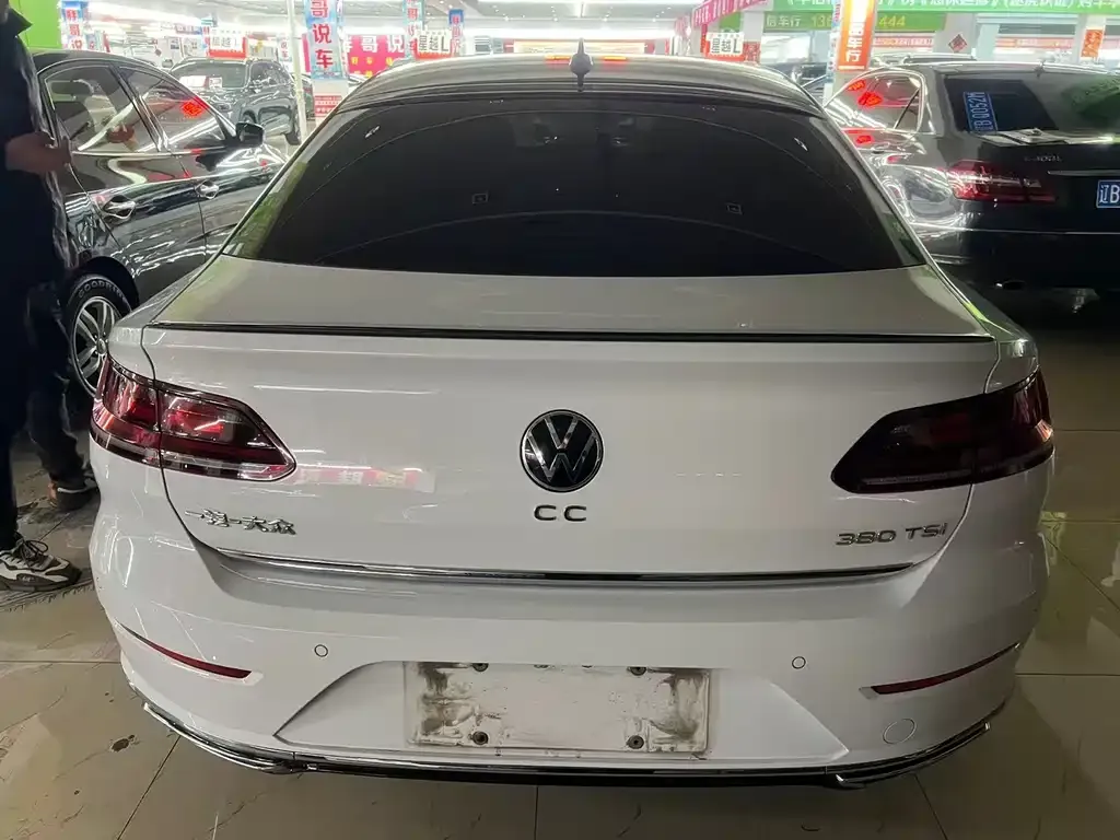 Volkswagen CC — фото 9