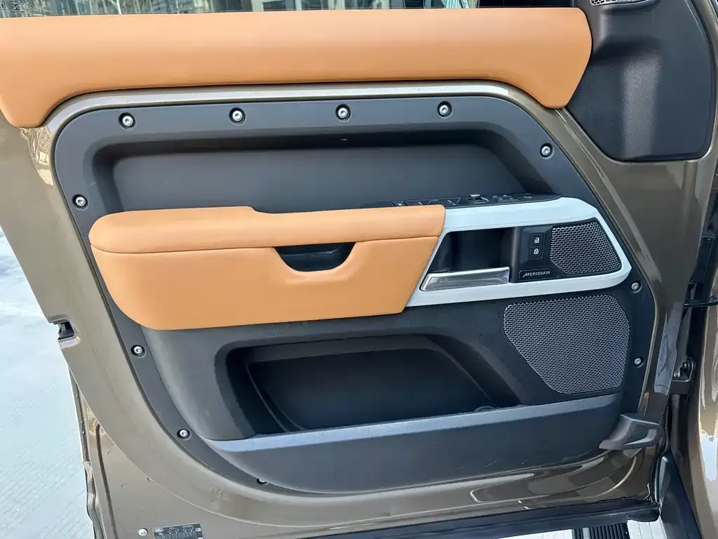 Land Rover Defender 2022 из CN, фото 2