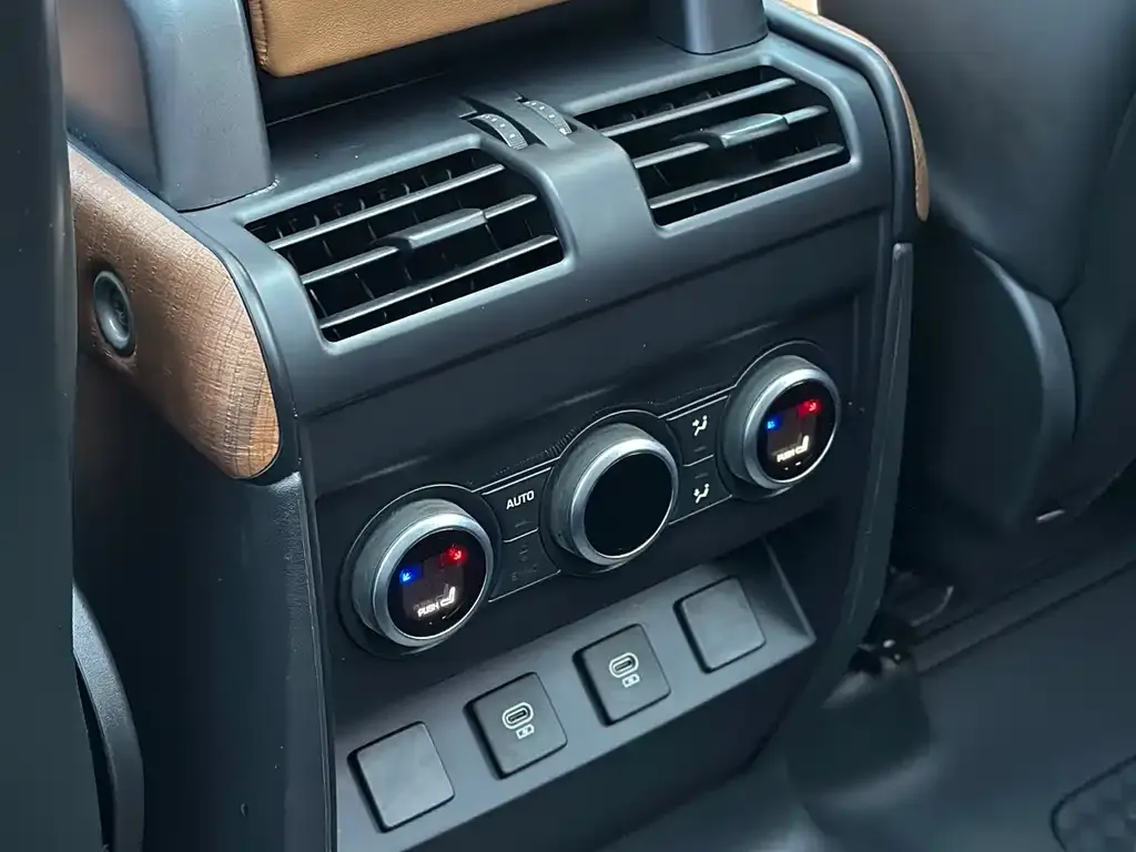 Land Rover Defender 2022 из CN, фото 10