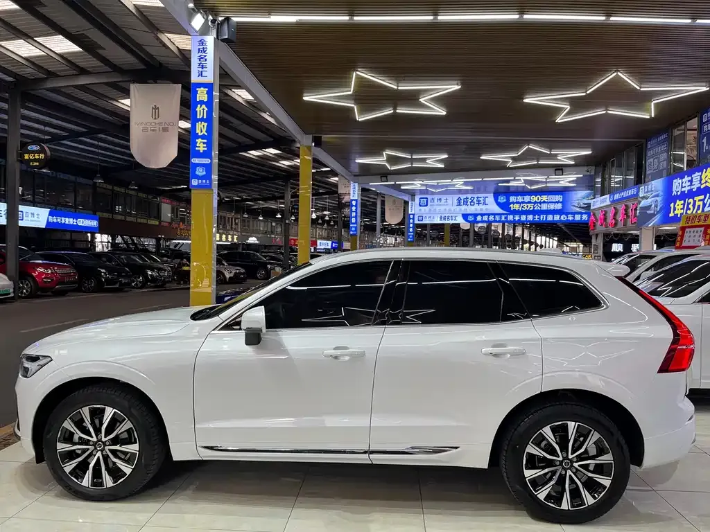 Volvo XC60 2023 из CN, фото 6