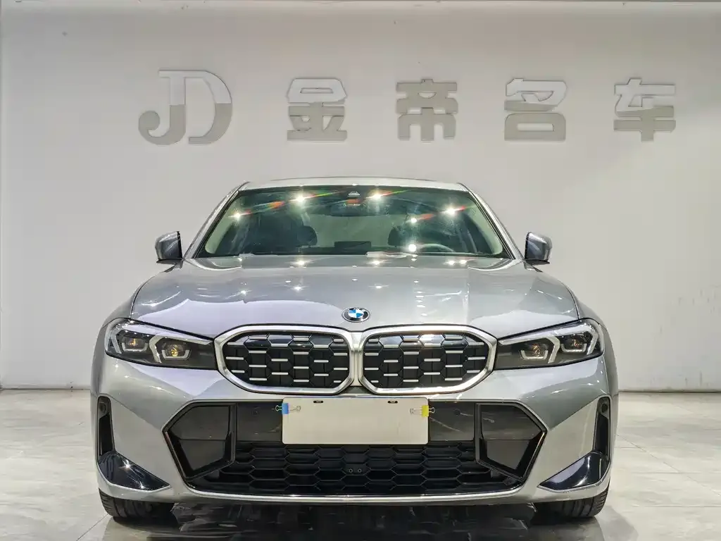 BMW 3 Series 2023 из CN, фото 3