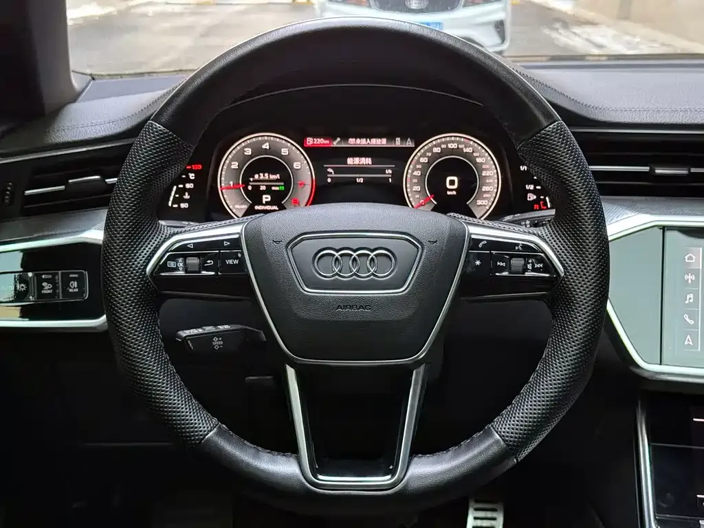 Audi A6L — фото 10