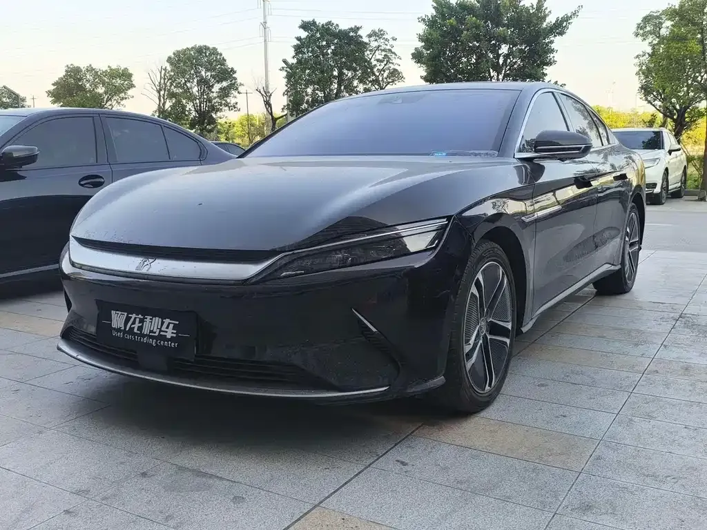 BYD Han — фото 1