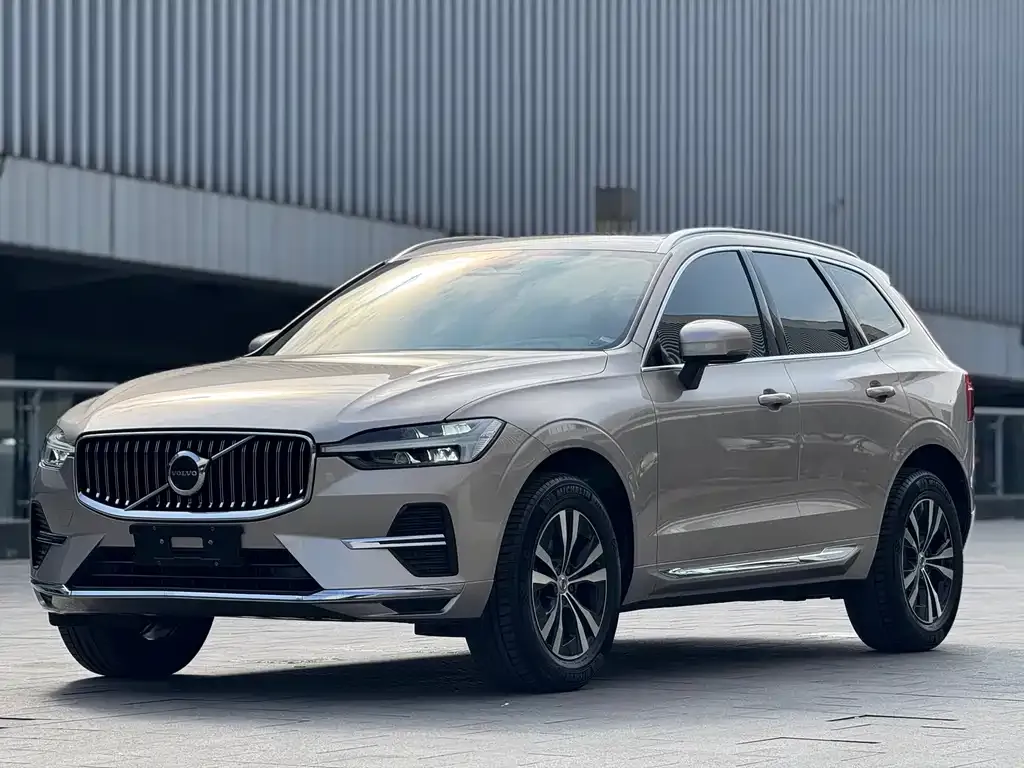 Volvo XC60 2023 из CN, фото 1