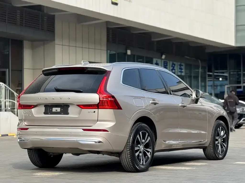 Volvo XC60 2023 из CN, фото 10