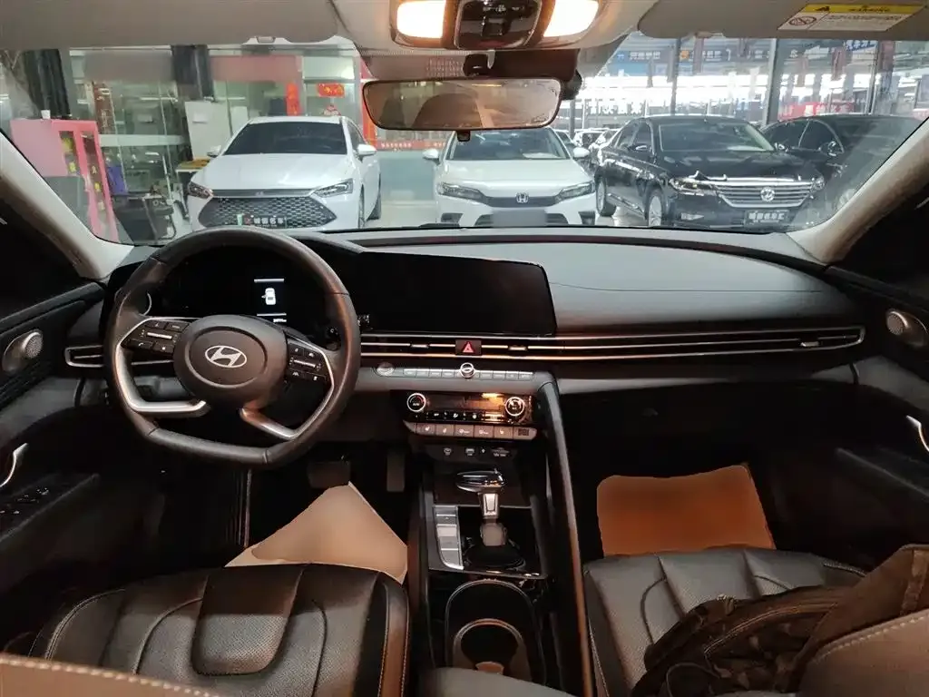 Hyundai Elantra 2024 из CN, фото 10