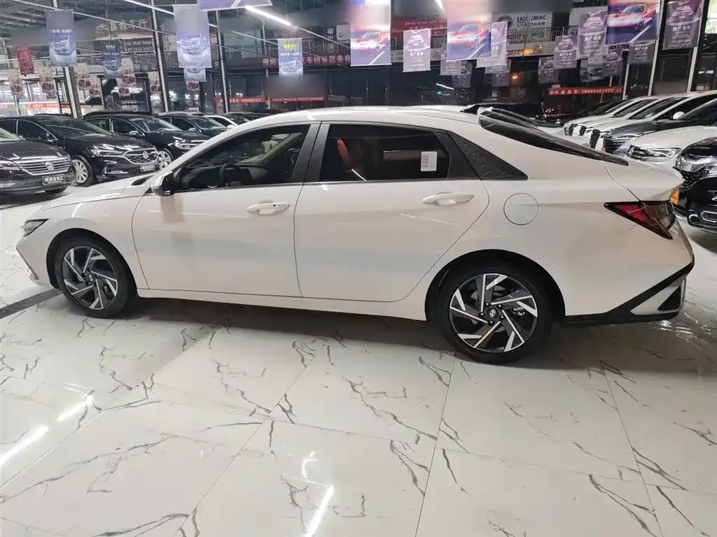 Hyundai Elantra 2024 из CN, фото 5