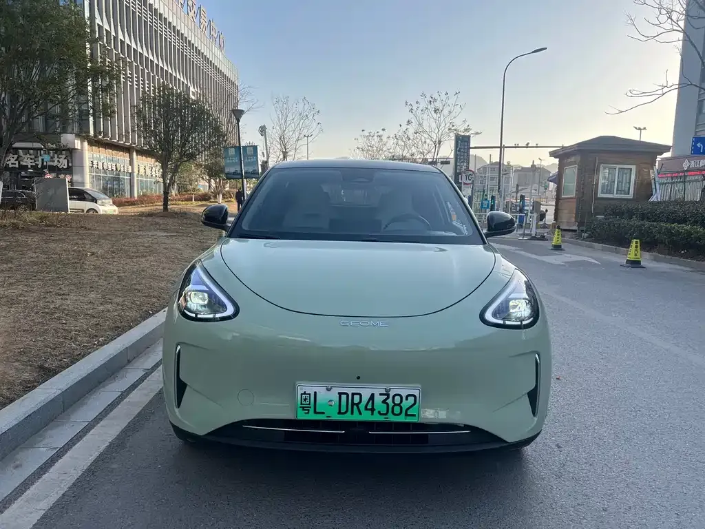 Geely Starburst — фото 1