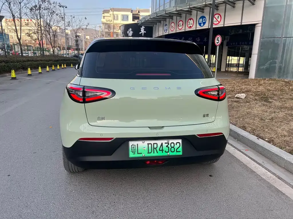 Geely Starburst — фото 9