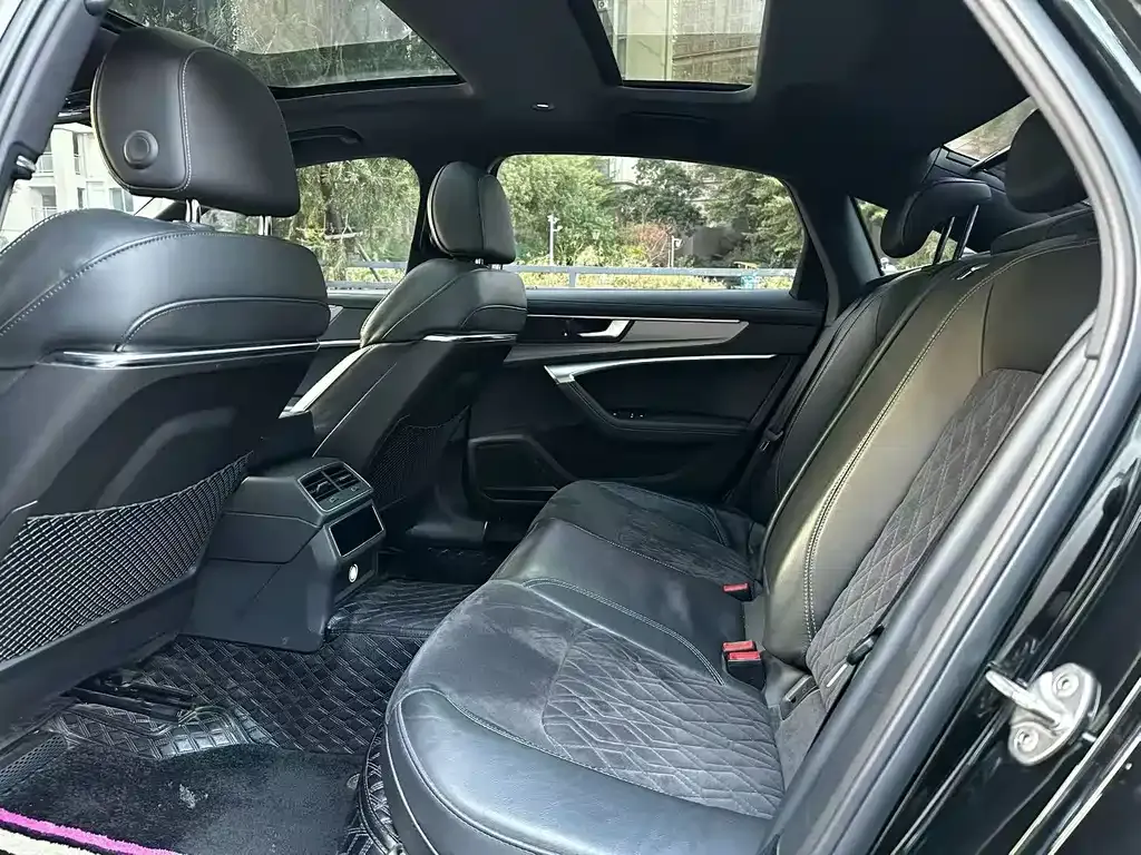 Audi A6L 2022 из CN, фото 3