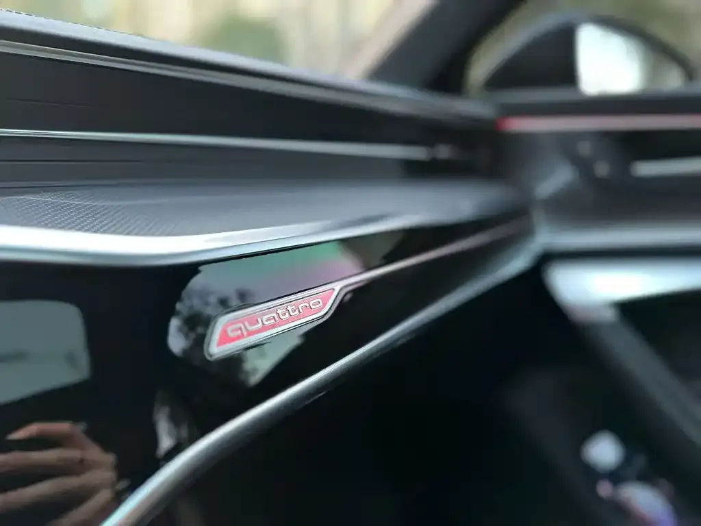 Audi A6L 2022 из CN, фото 2