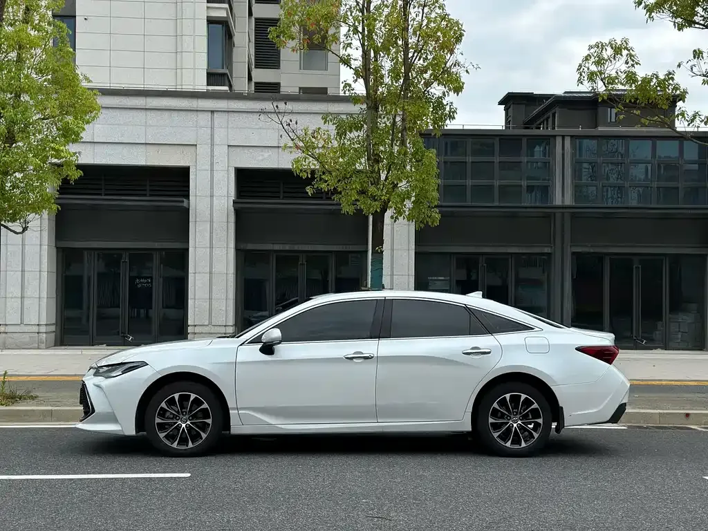 Toyota Avalon 2022 из CN, фото 3