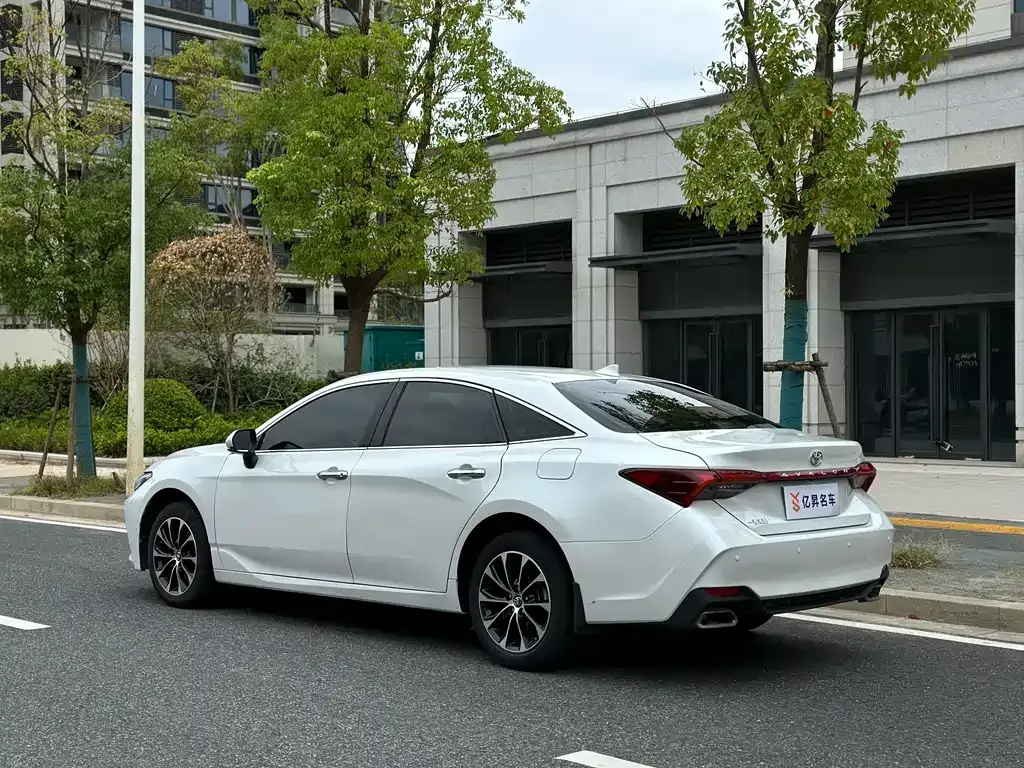 Toyota Avalon 2022 из CN, фото 9