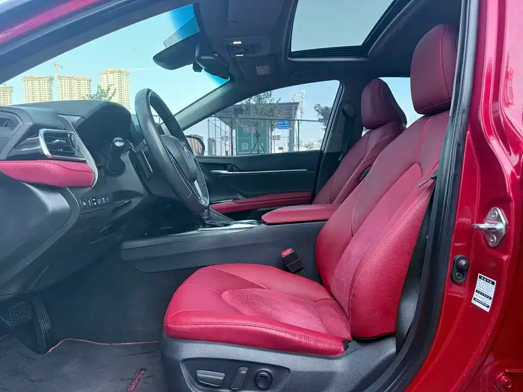 Toyota Camry 2021 из CN, фото 3