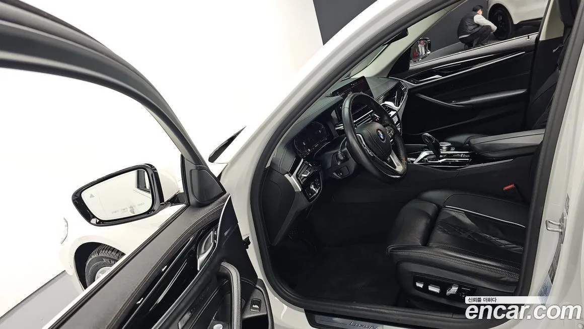 BMW 5-Series 2021 из KR, фото 10