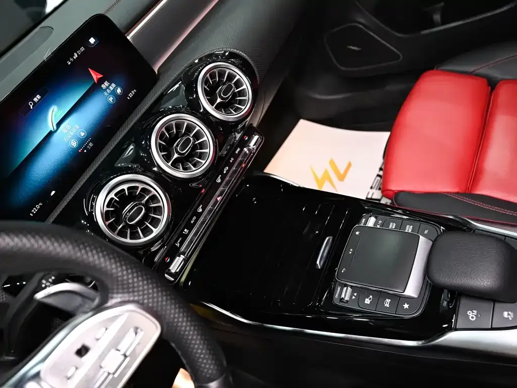 Mercedes-Benz A-Class AMG — фото 5