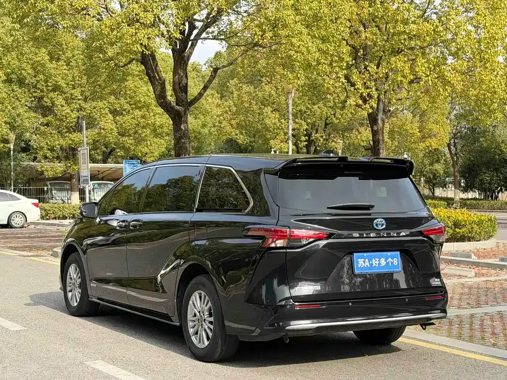 Toyota Sienna 2022 из CN, фото 3