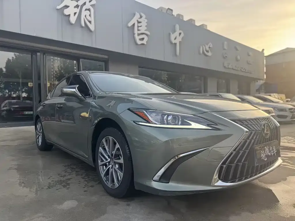 Lexus ES 2023 из CN, фото 5
