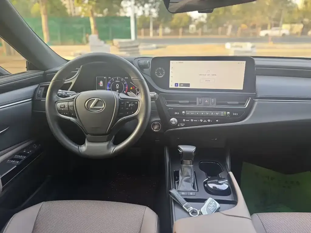 Lexus ES 2023 из CN, фото 8