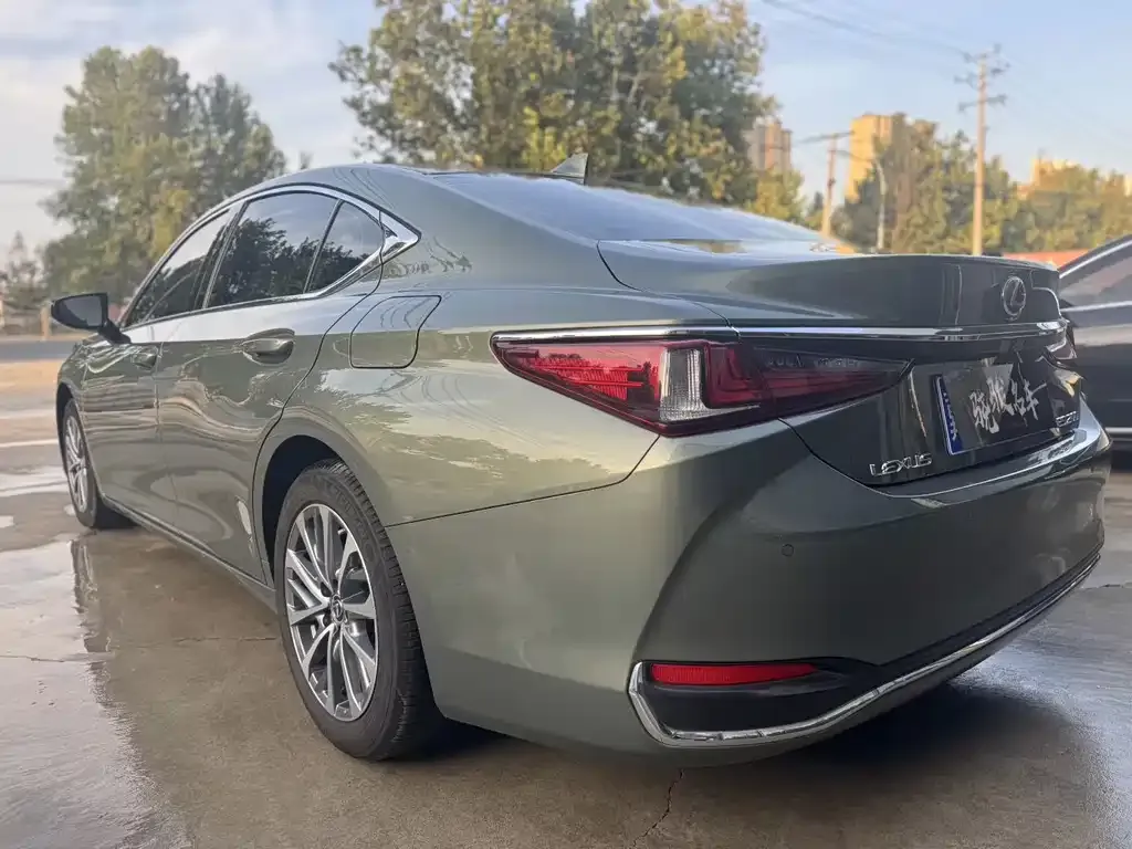 Lexus ES 2023 из CN, фото 6