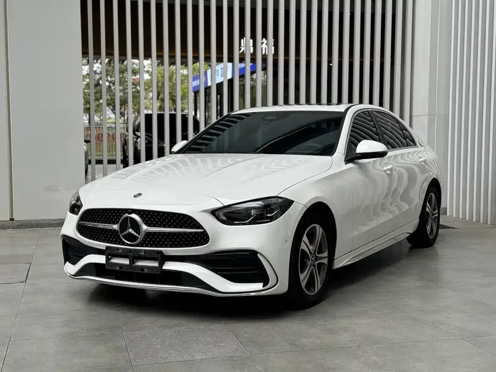 Mercedes-Benz C-Class — фото 1