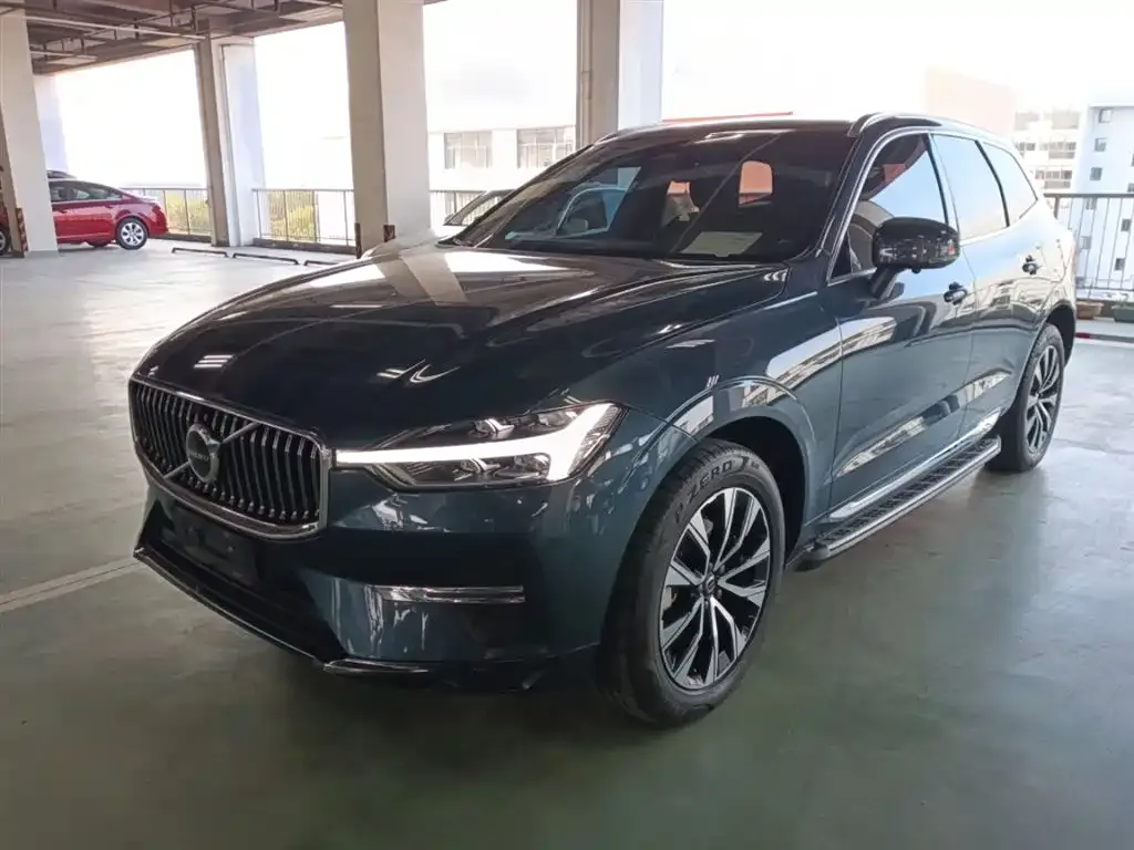Volvo XC60 2023 из CN, фото 1