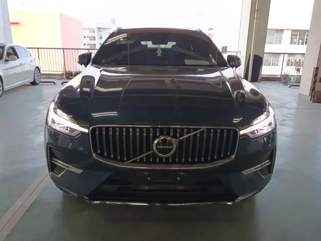 Volvo XC60 2023 из CN, фото 3