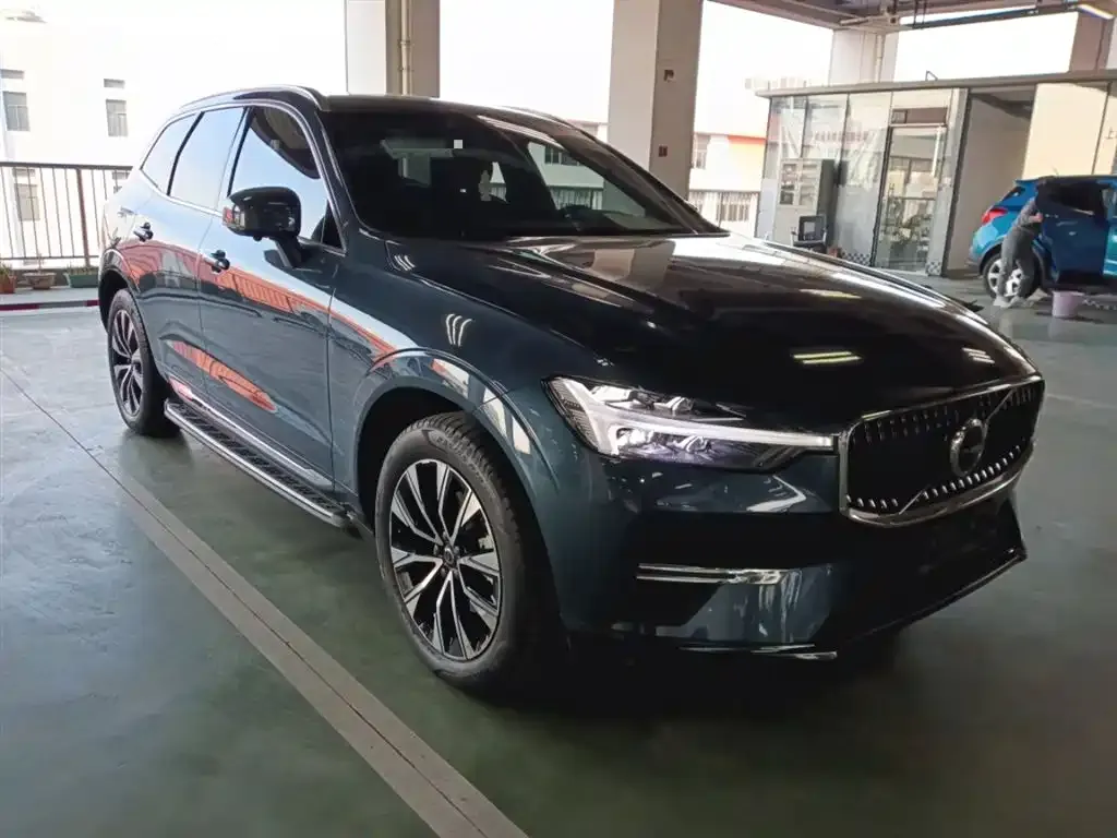 Volvo XC60 2023 из CN, фото 4