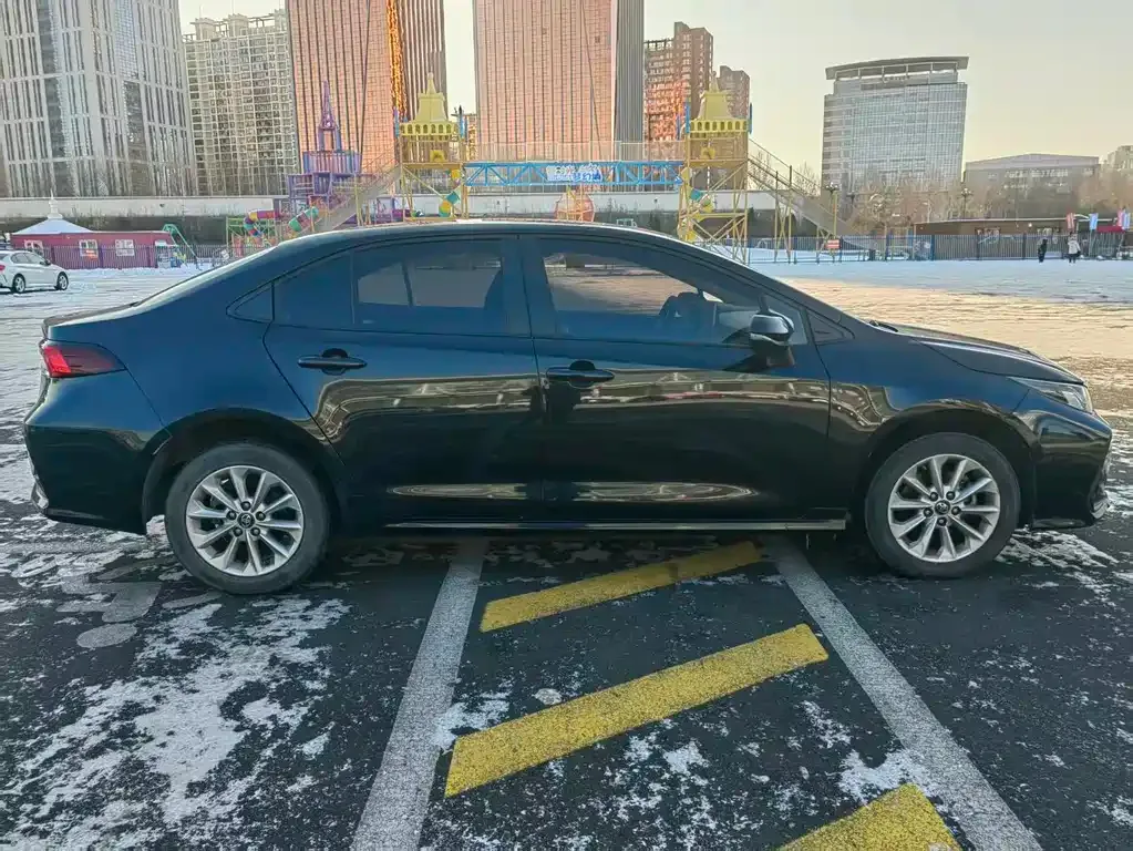 Toyota Corolla 2022 из CN, фото 2