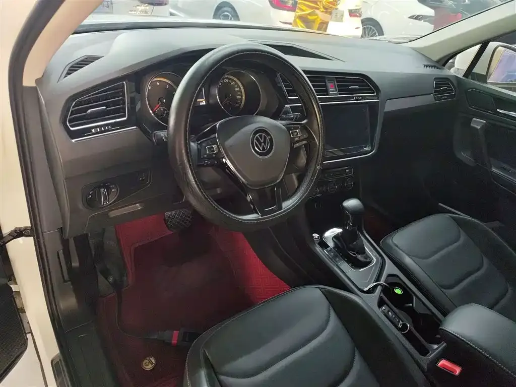 Volkswagen Tiguan L 2021 из CN, фото 10