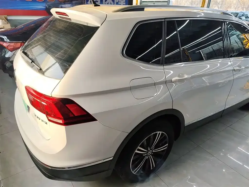 Volkswagen Tiguan L 2021 из CN, фото 7