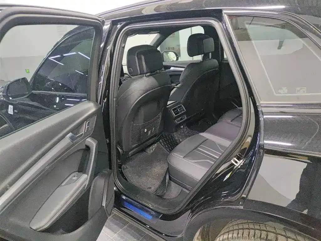 Audi Q5L 2024 из CN, фото 3