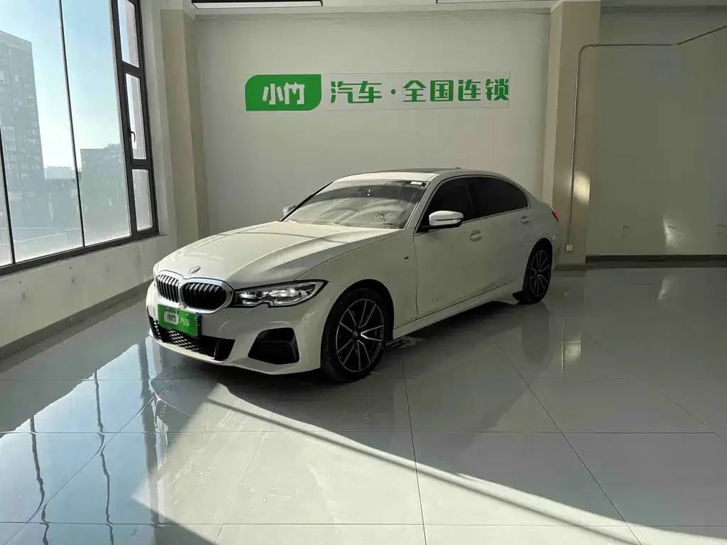 BMW 3 Series 2022 из CN, фото 1