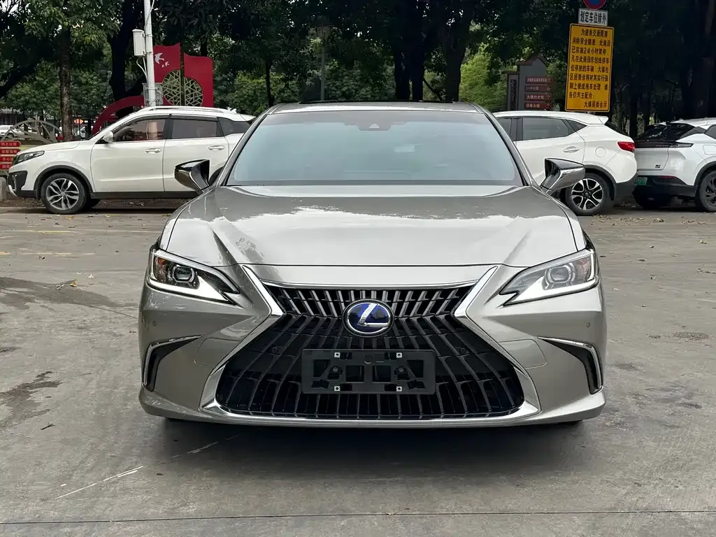 Lexus ES 2022 из CN, фото 2