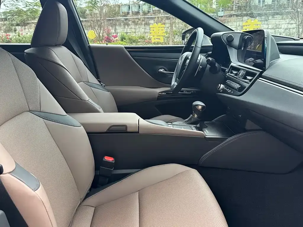 Lexus ES 2022 из CN, фото 8