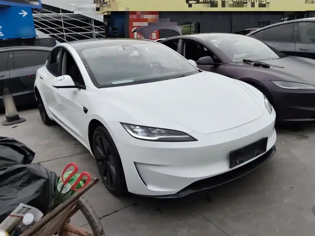 Tesla Model 3 — фото 2