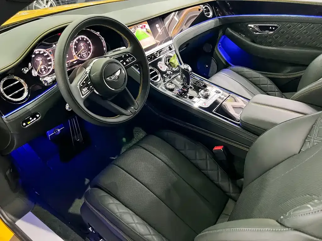 Bentley Continental 2022 из CN, фото 4