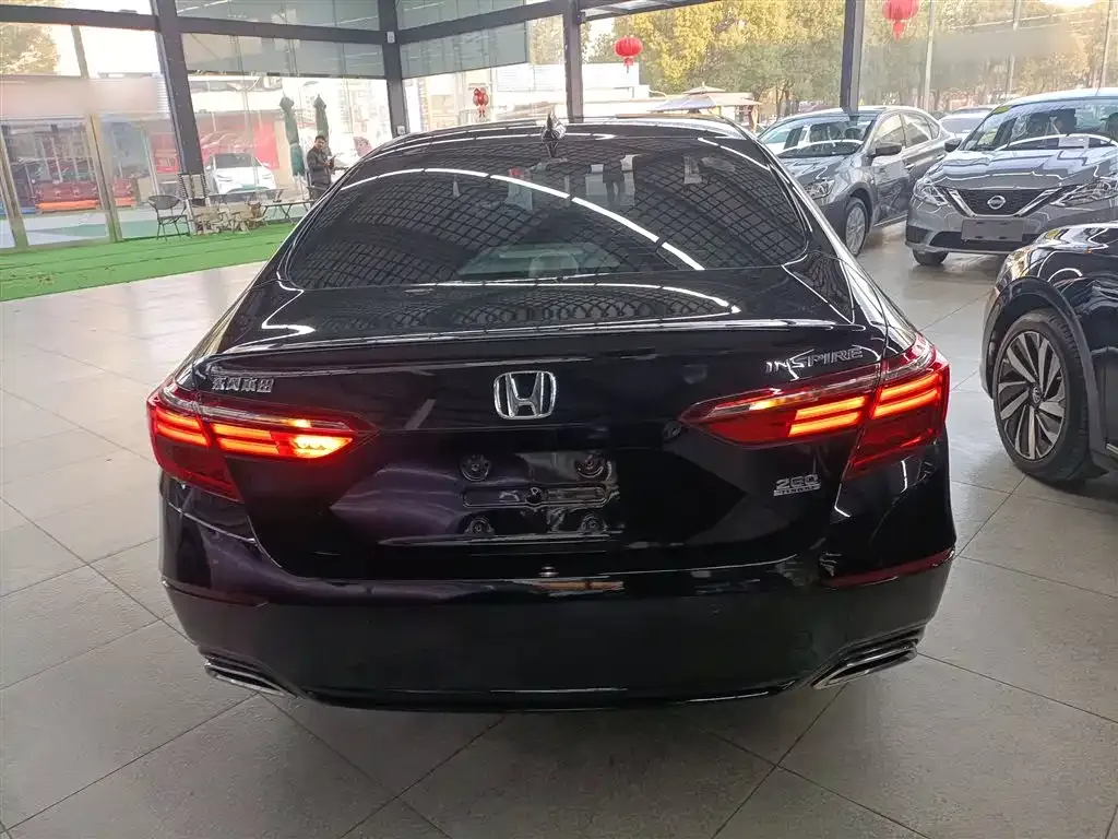 Honda Inspire — фото 3
