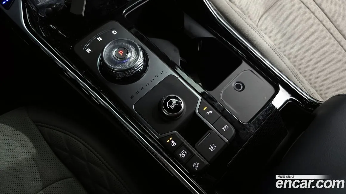 Kia Sorento — фото 10