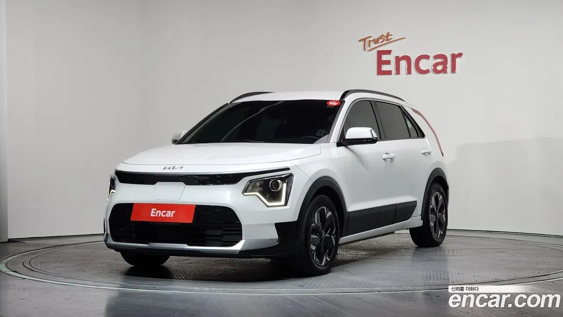 Kia Niro — фото 1