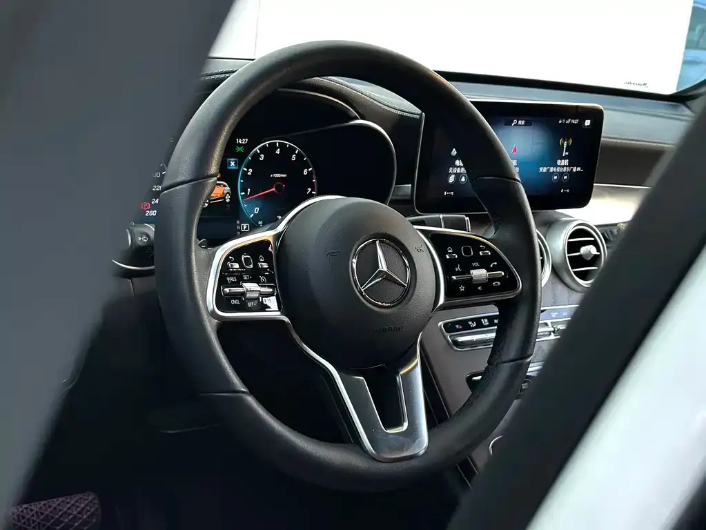 Mercedes-Benz GLC — фото 9