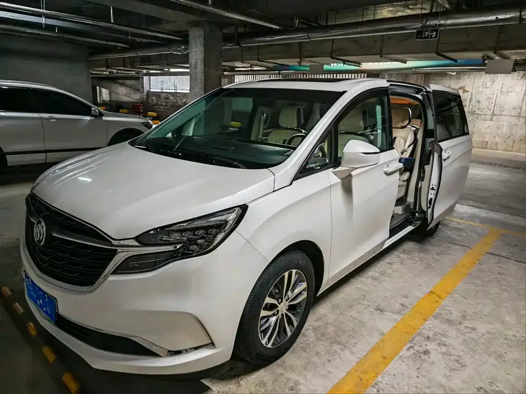 Buick GL8 2022 из CN, фото 1