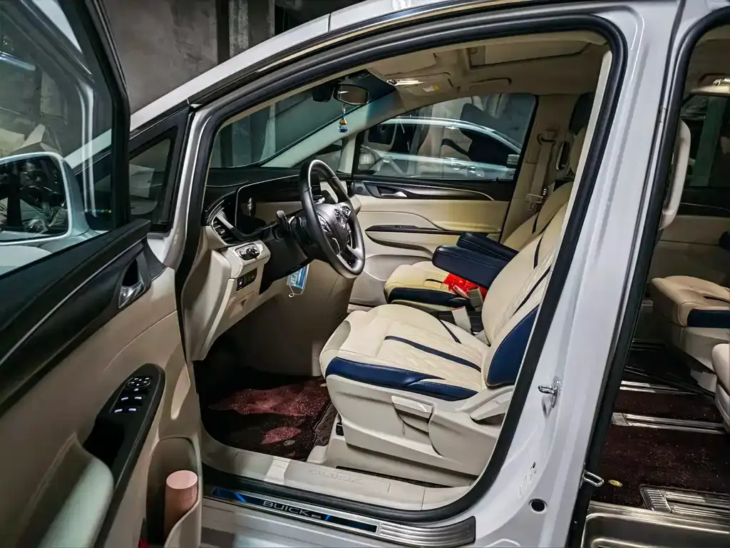 Buick GL8 2022 из CN, фото 4