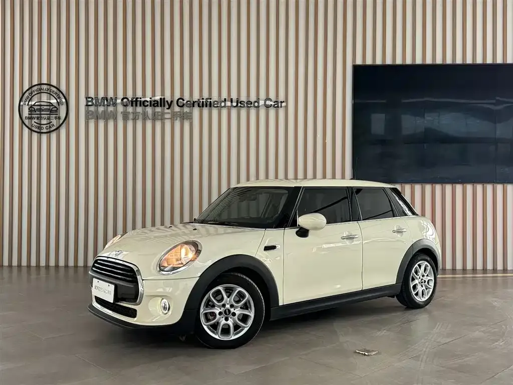 MINI Cooper (3-door) — фото 1