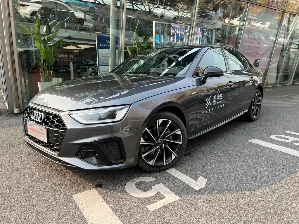 Audi A4L 2023 из CN, фото 1