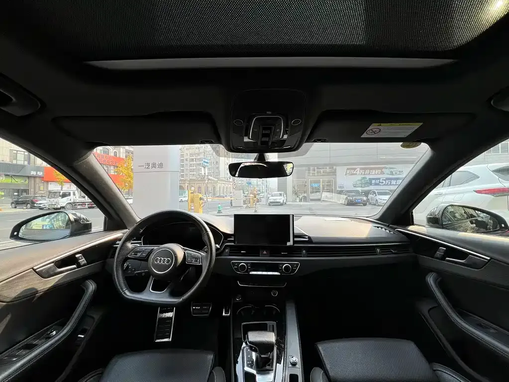 Audi A4L 2023 из CN, фото 3