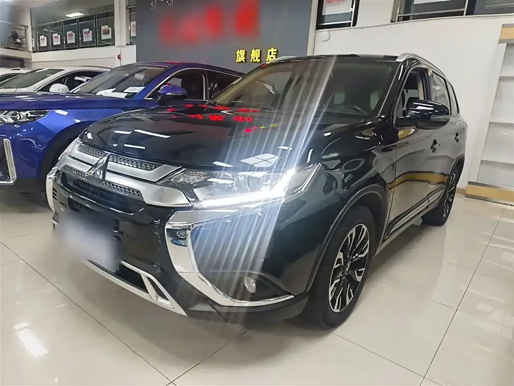 Mitsubishi Outlander 2021 из CN, фото 8