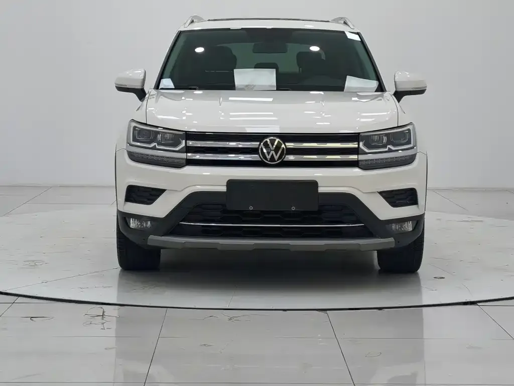 Volkswagen Tharu — фото 2