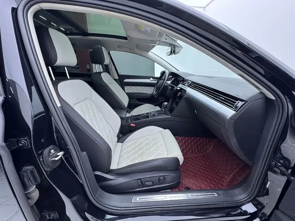 Volkswagen Magotan 2023 из CN, фото 8